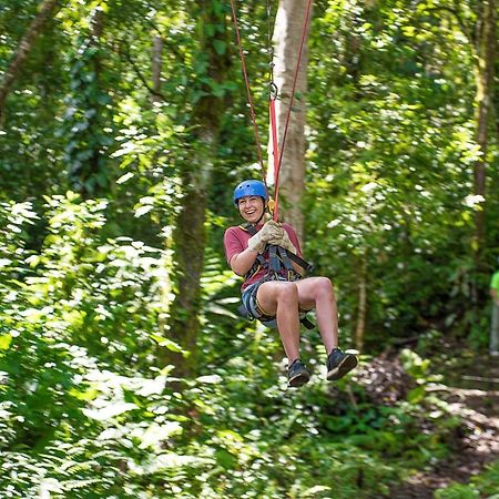 Tami Lodge Providencia Экстерьер фото