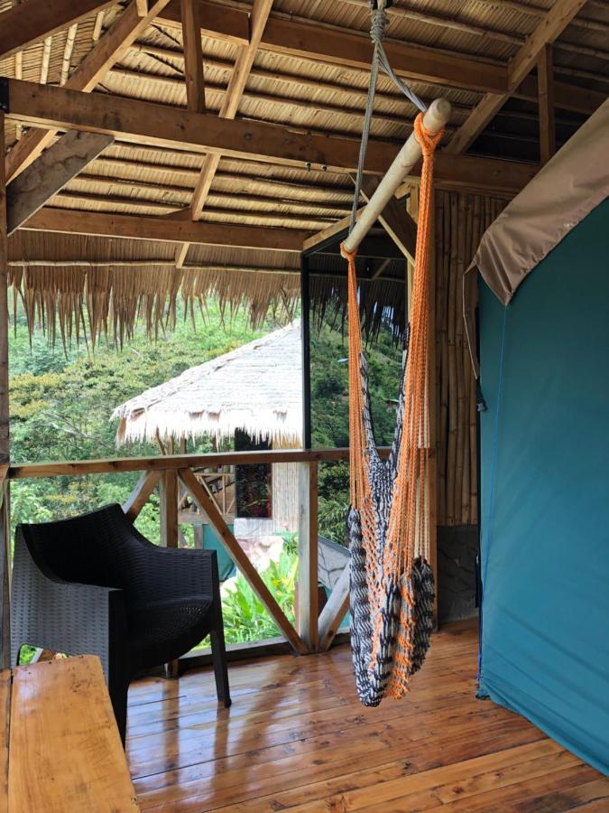 Tami Lodge Providencia Экстерьер фото