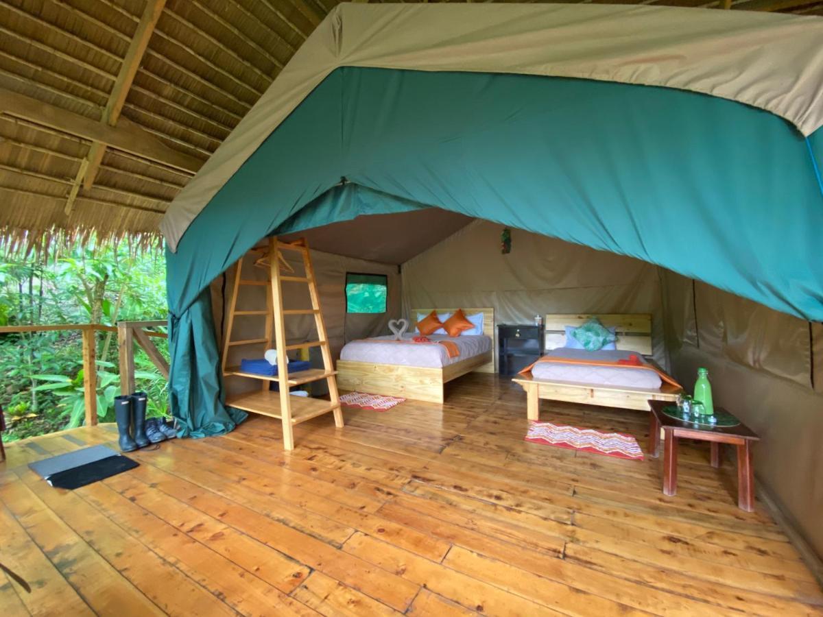 Tami Lodge Providencia Экстерьер фото
