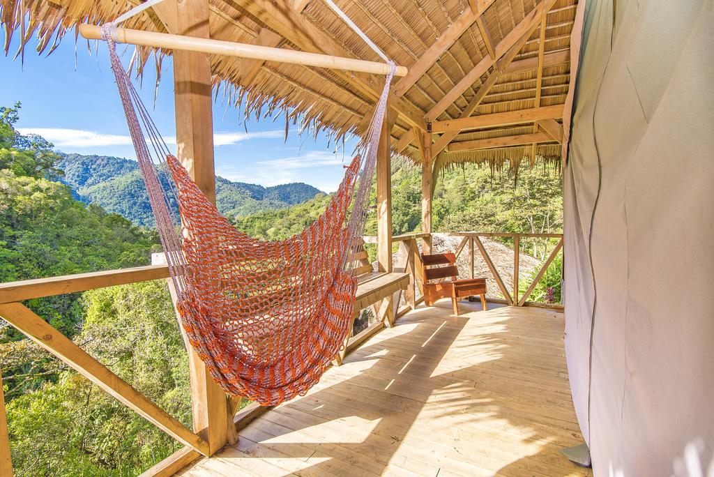 Tami Lodge Providencia Экстерьер фото