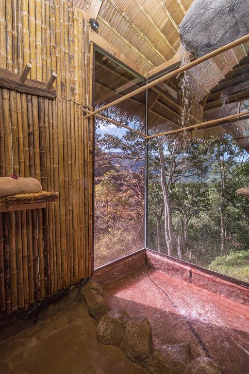 Tami Lodge Providencia Экстерьер фото